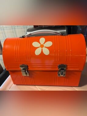 1975 Sears upbeat doomed lunchbox